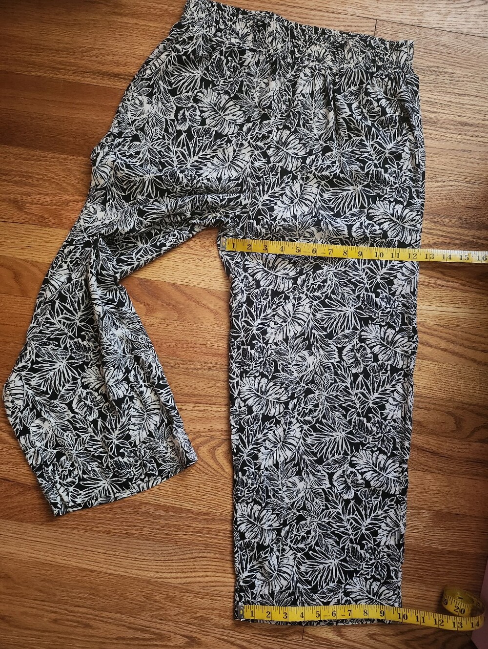 Sigrid Olsen Linen Black/White Tropical Leaf Pants Size M - Picture 9 of 10